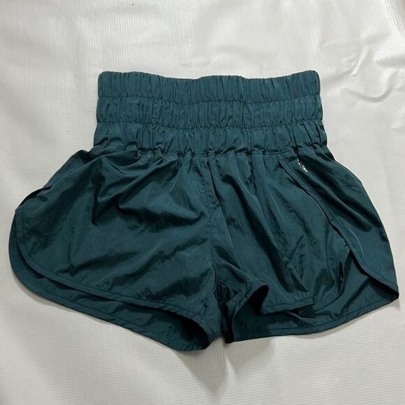 FREE PEOPLE MOVEMENT THE WAY HOME SHORTS SIZE XS - Picture 2 of 5